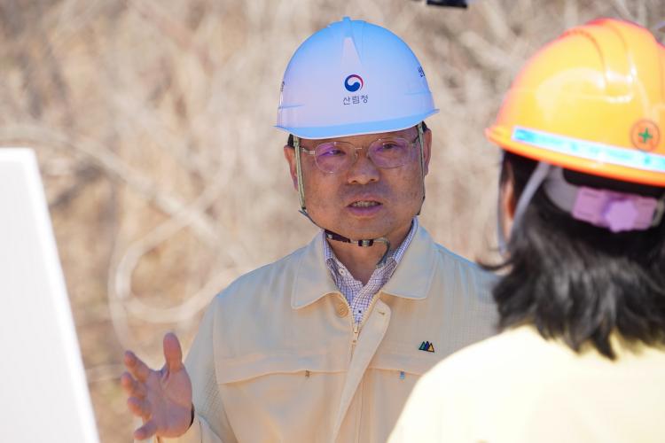 박은식 산림청장, “안동 산불피해지 임도 신설 현장 안전점검 실시”