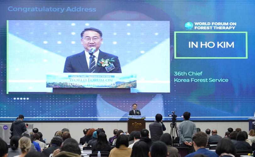 김인호 산림청장, 세계산림치유포럼 참석