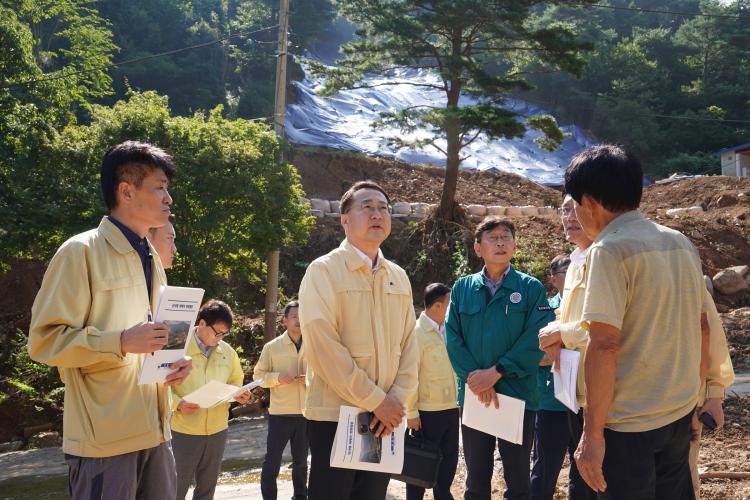 김인호 산림청장, 경상남도 산청군 산사태 피해지 현장점검